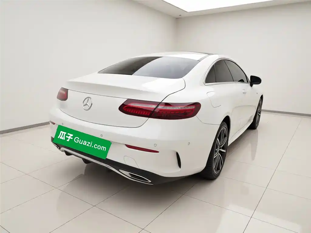 Mercedes-Benz E-Class 2022 — фото 6