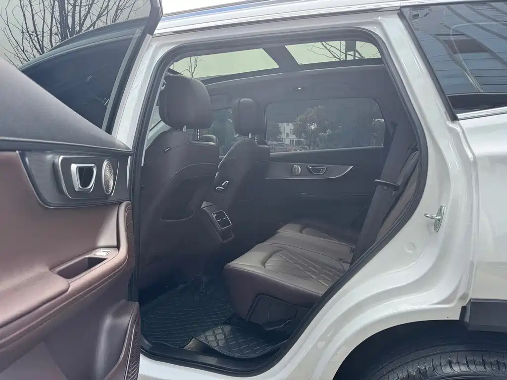 Chery Tiggo 8 PRO 2023 — фото 11
