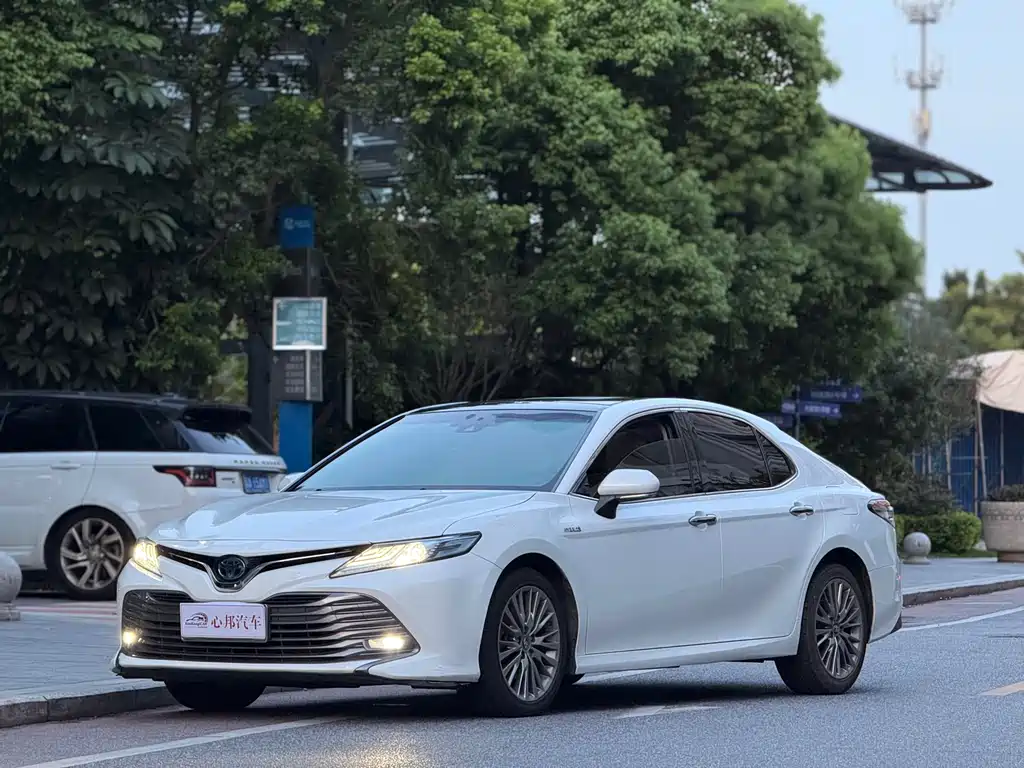 Toyota Camry 2019