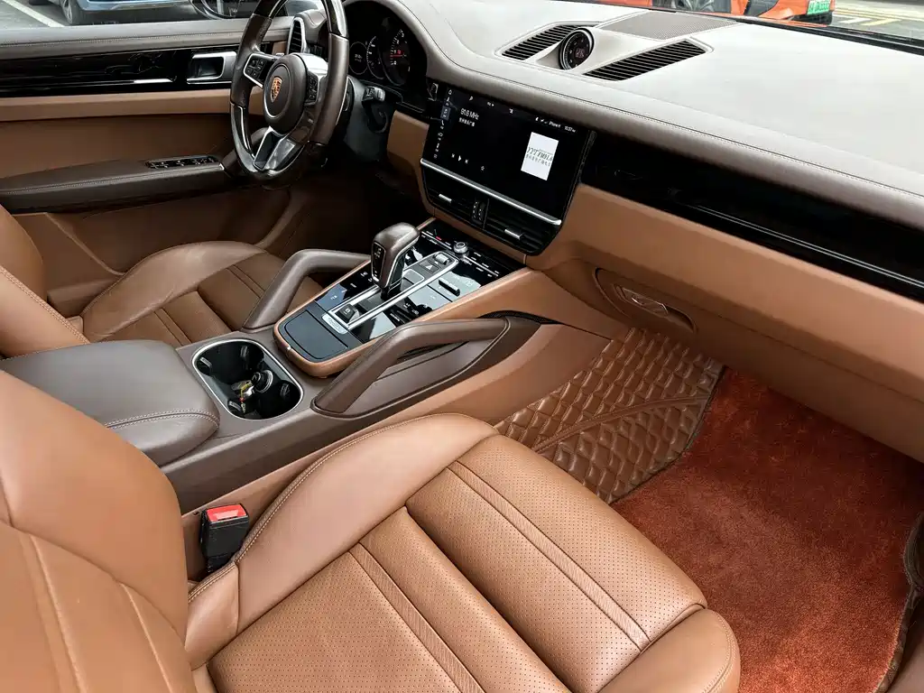 Porsche Cayenne 2019 — фото 14