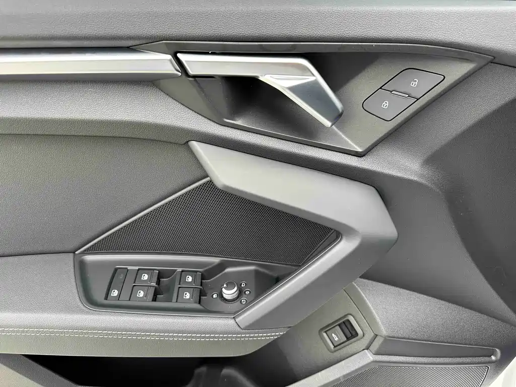 Audi A3 2022 — фото 16