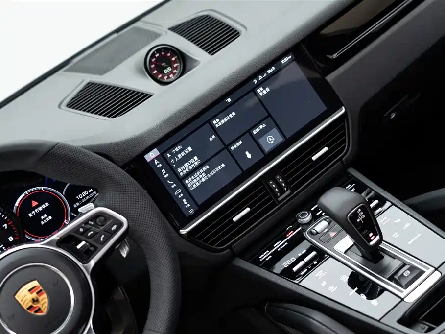 Porsche Cayenne 2019 — фото 13
