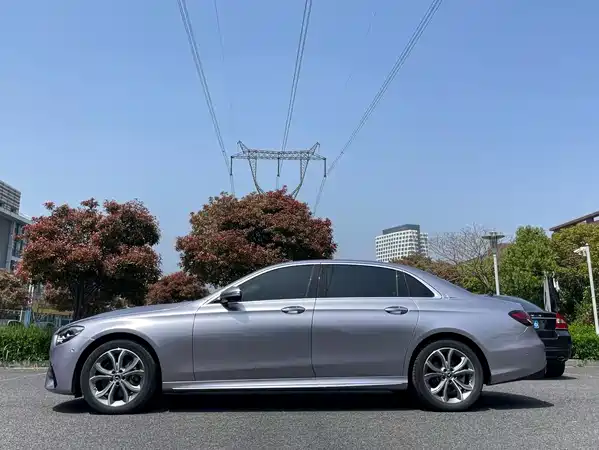 Mercedes-Benz E-Class 2022