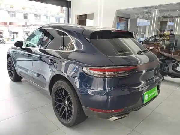 Porsche Macan 2021