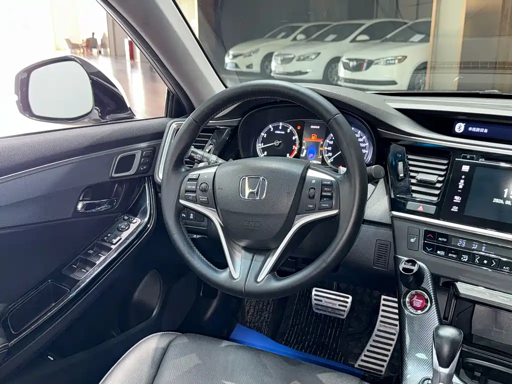 Honda Spirior 2016 — фото 12
