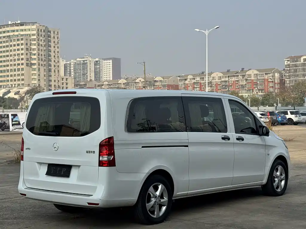 Mercedes-Benz Vito 2017 — фото 9