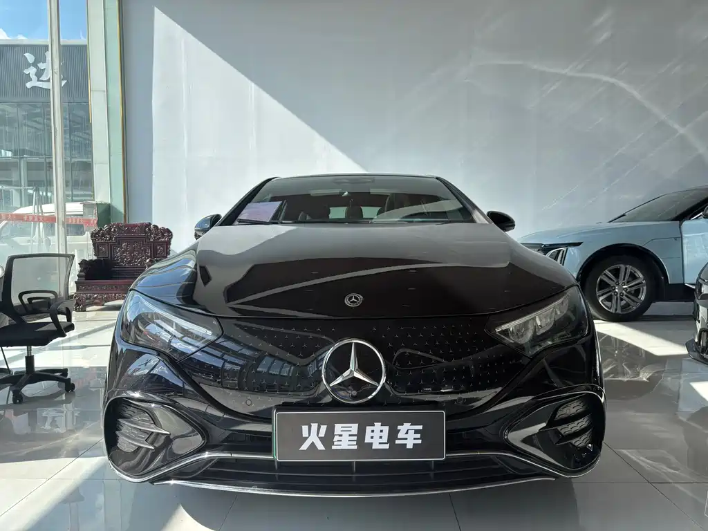 Mercedes-Benz EQE 2024