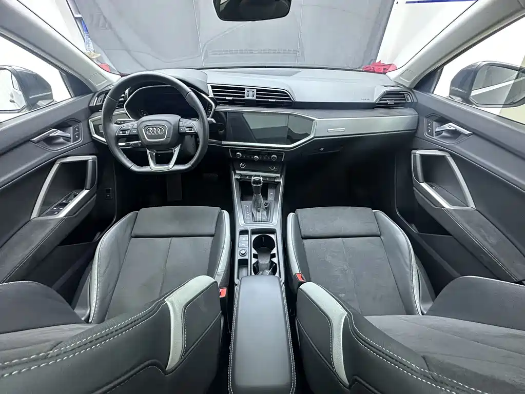 Audi Q3 2022 — фото 11