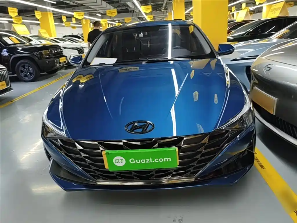 Hyundai Elantra 2022 — фото 3