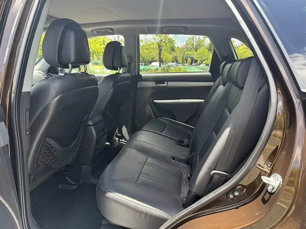 Kia Sorento 2015 — фото 13