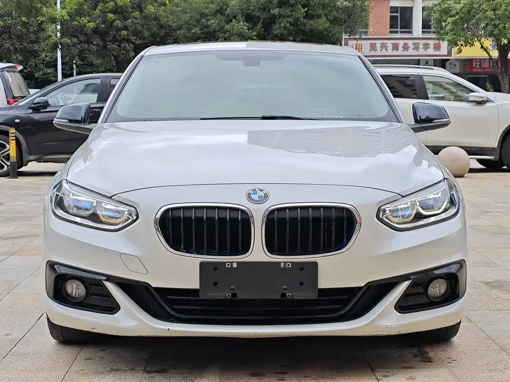 BMW 1 Series 2018 — фото 2
