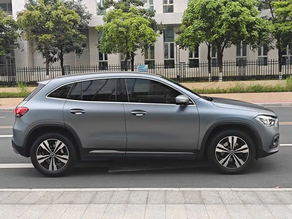 Mercedes-Benz GLA 2021 — фото 20