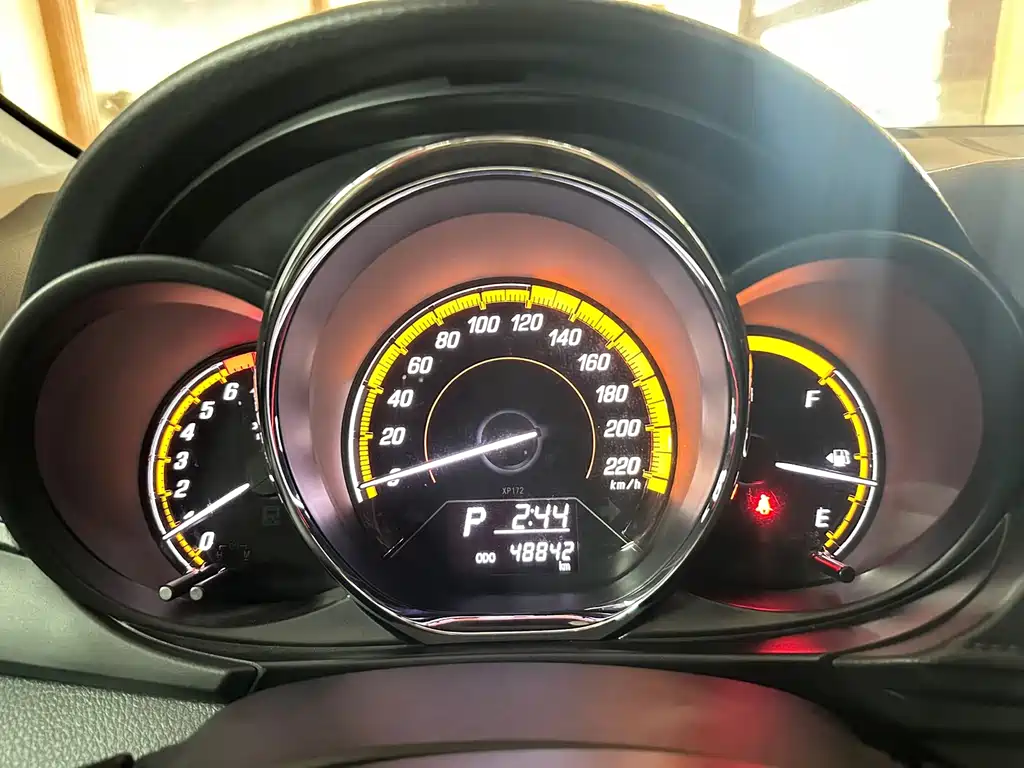 Toyota Yaris L 2021 — фото 10