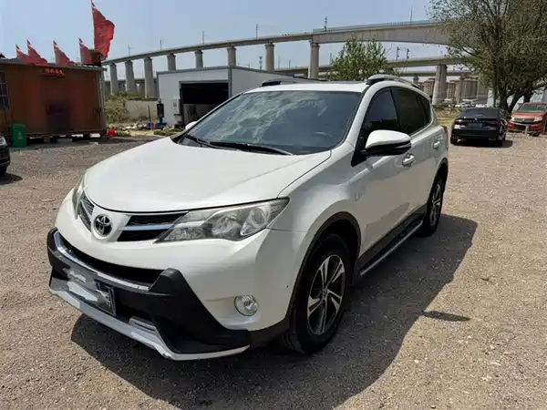 Toyota RAV4 2015