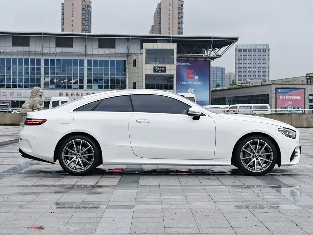 Mercedes-Benz E-Class 2023