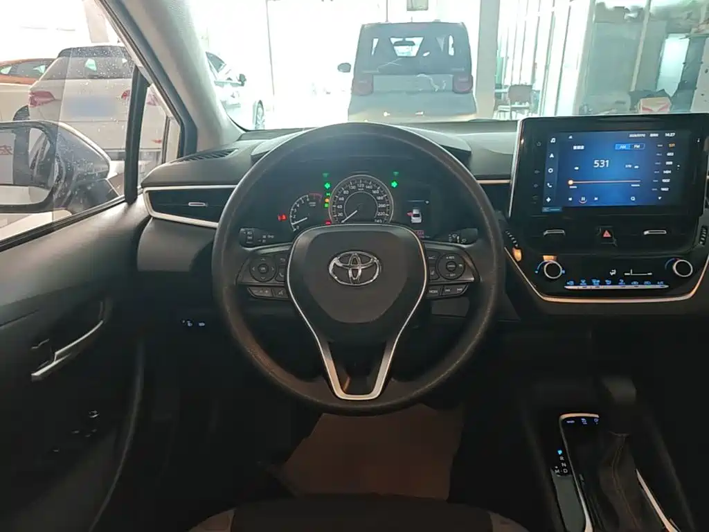Toyota Corolla 2021 — фото 11