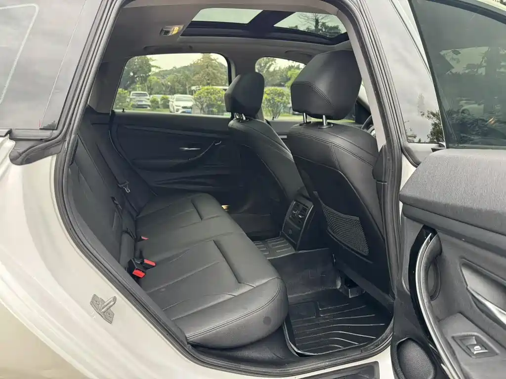 BMW 3 Series GT 2018 — фото 11
