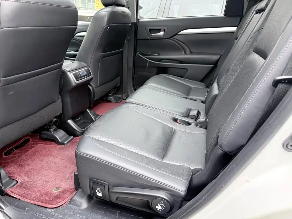 Toyota Highlander 2019 — фото 12