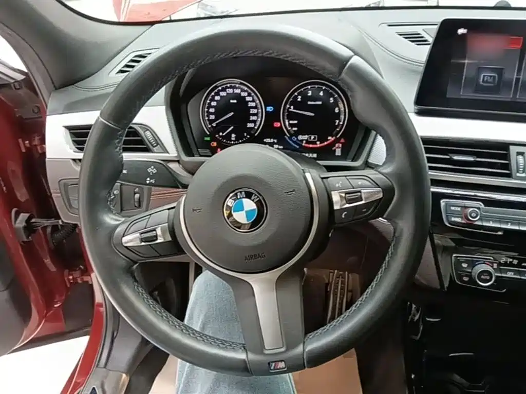 BMW X2 2021 — фото 11