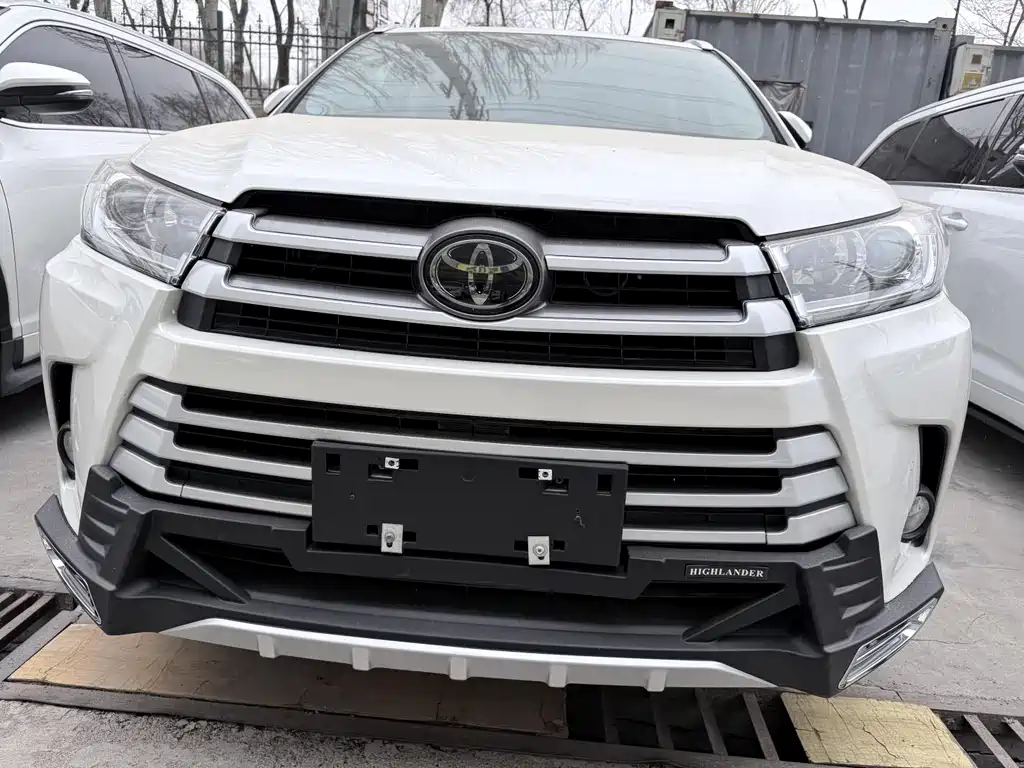 Toyota Highlander 2021 — фото 3