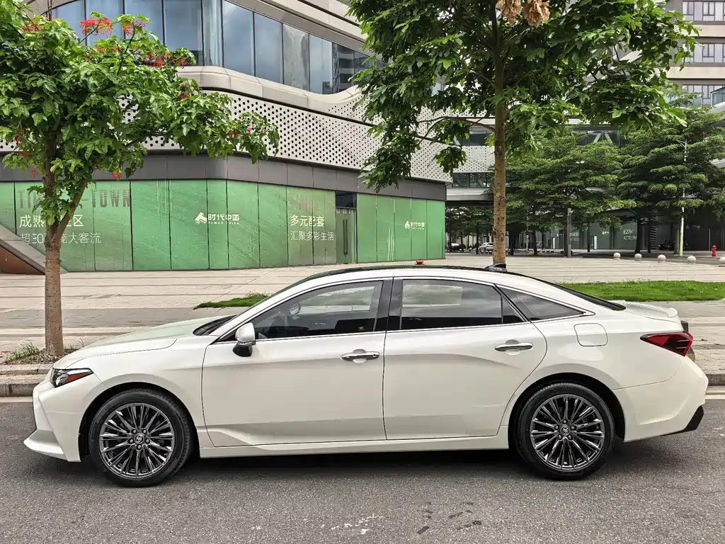 Toyota Avalon 2019 — фото 15