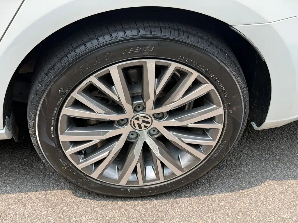 Volkswagen CC 2014 — фото 25