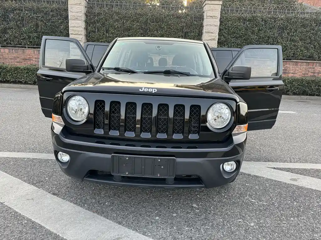 Jeep Patriot 2014 — фото 7