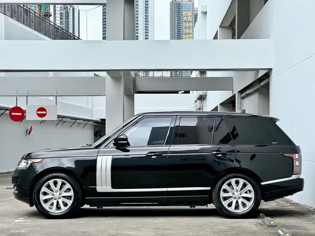 Land Rover Range Rover 2018 — фото 18