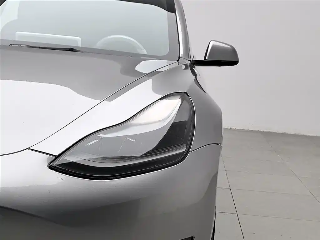Tesla Model 3 2023 — фото 7
