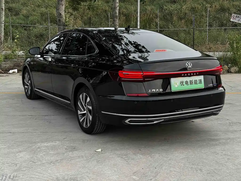 Volkswagen Passat PHEV 2022