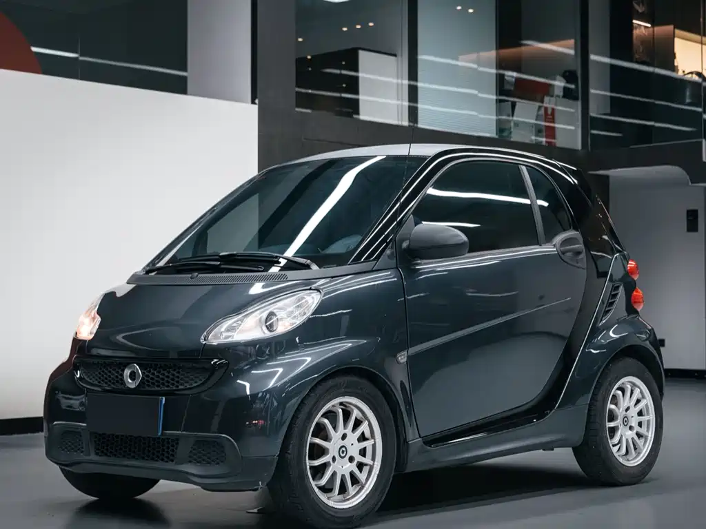 smart Fortwo 2013 — фото 1