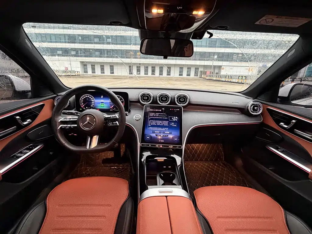 Mercedes-Benz C-Class 2023 — фото 7