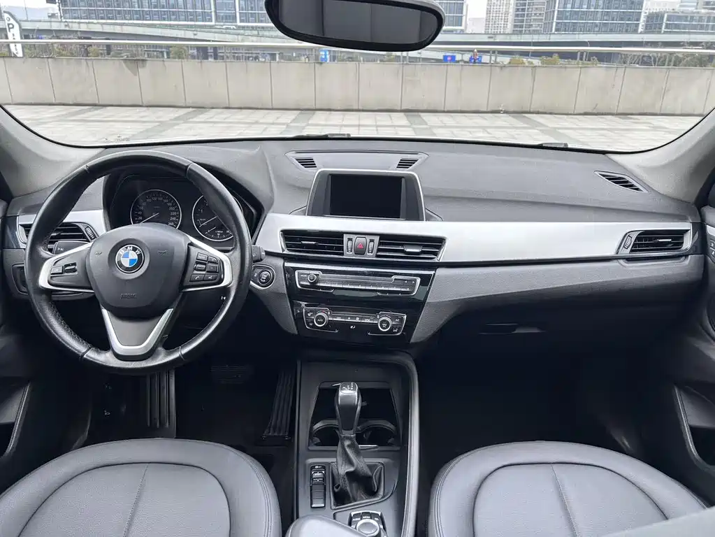 BMW X1 2017 — фото 14