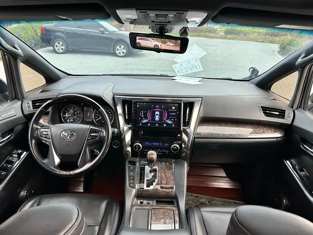 Toyota Alphard 2019 — фото 8