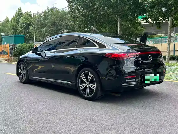 Mercedes-Benz EQE 2023