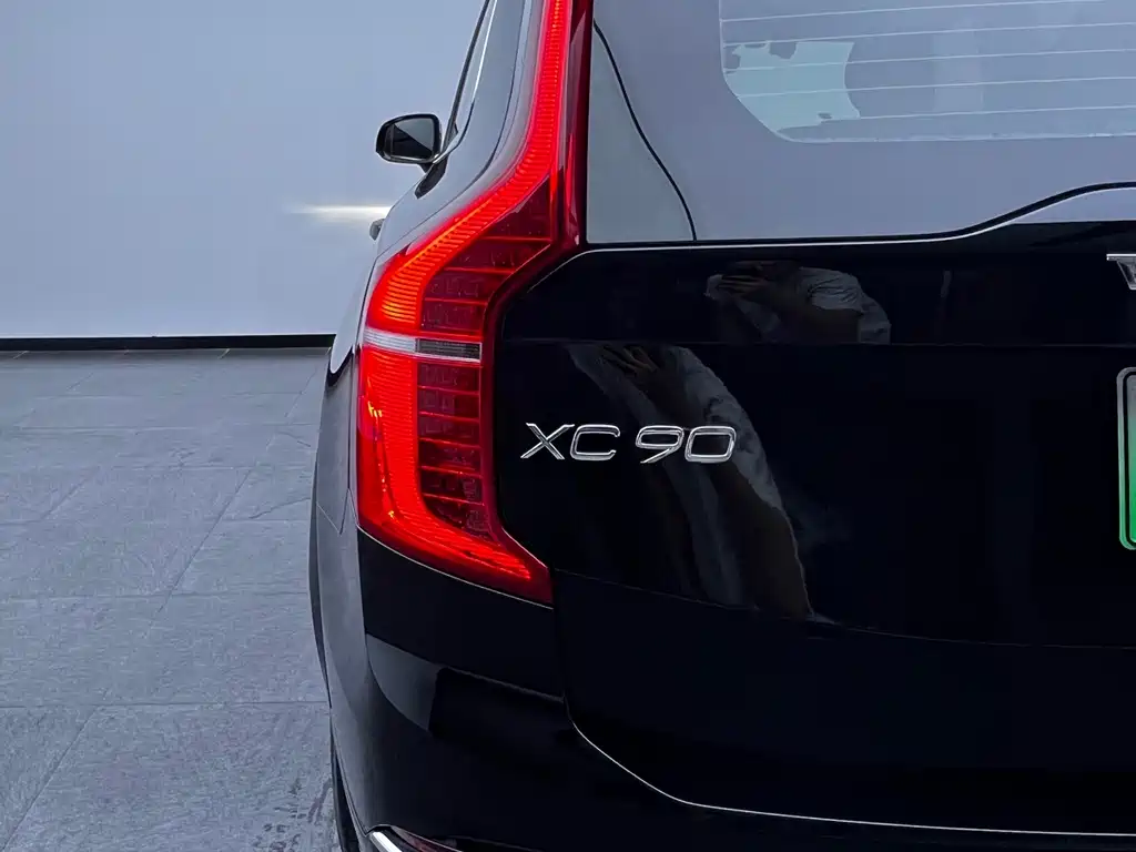 Volvo XC90 Plug-In Hybrid 2024 — фото 14
