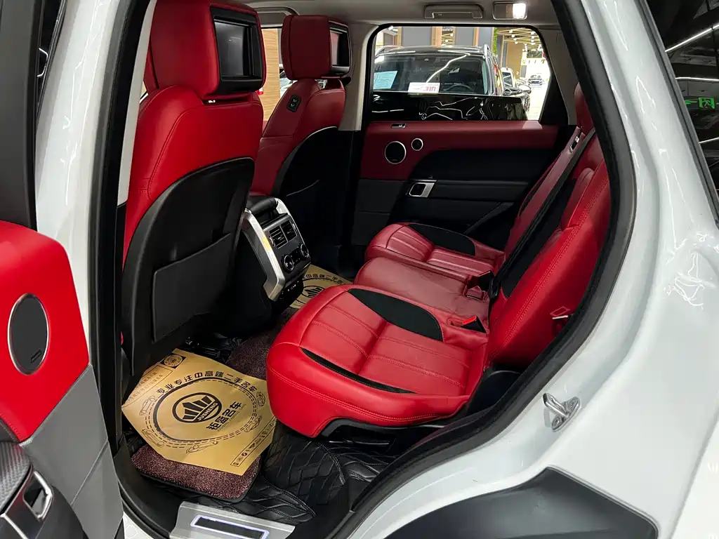 Land Rover Sport 2020 — фото 11