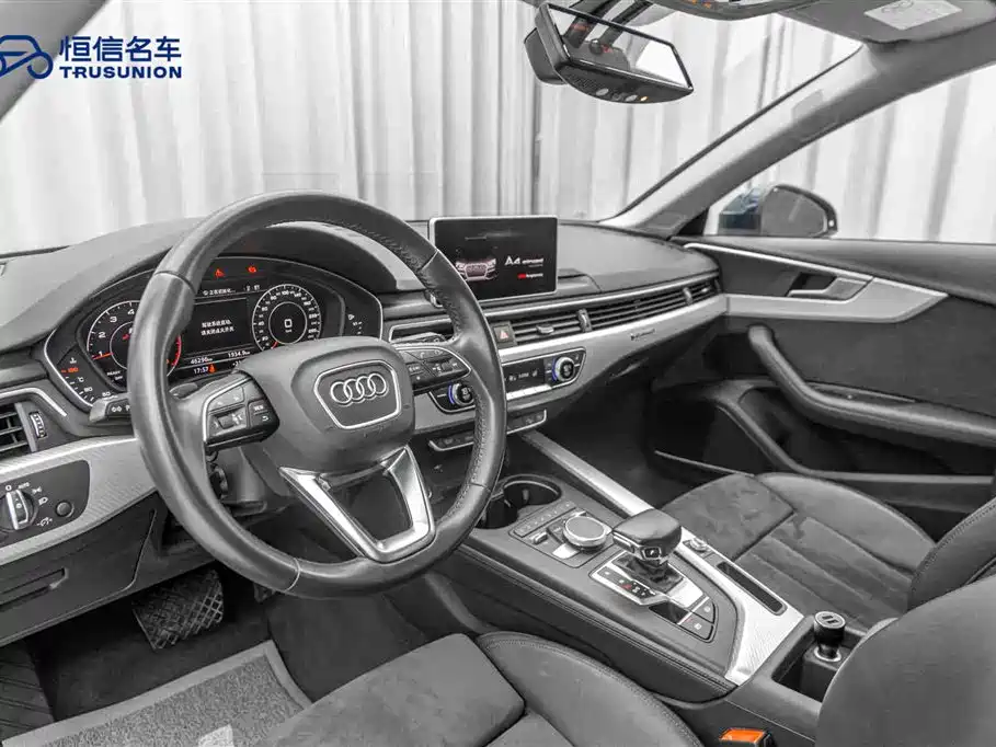 Audi A4 2019 — фото 12
