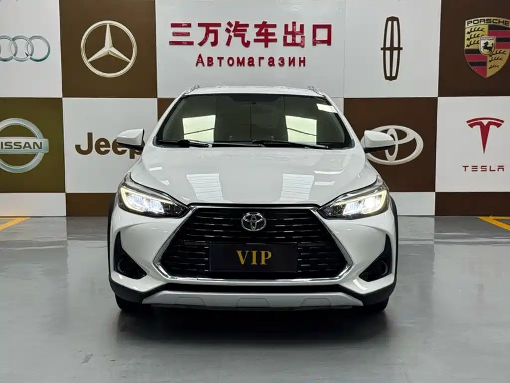 Toyota Yaris L 2023