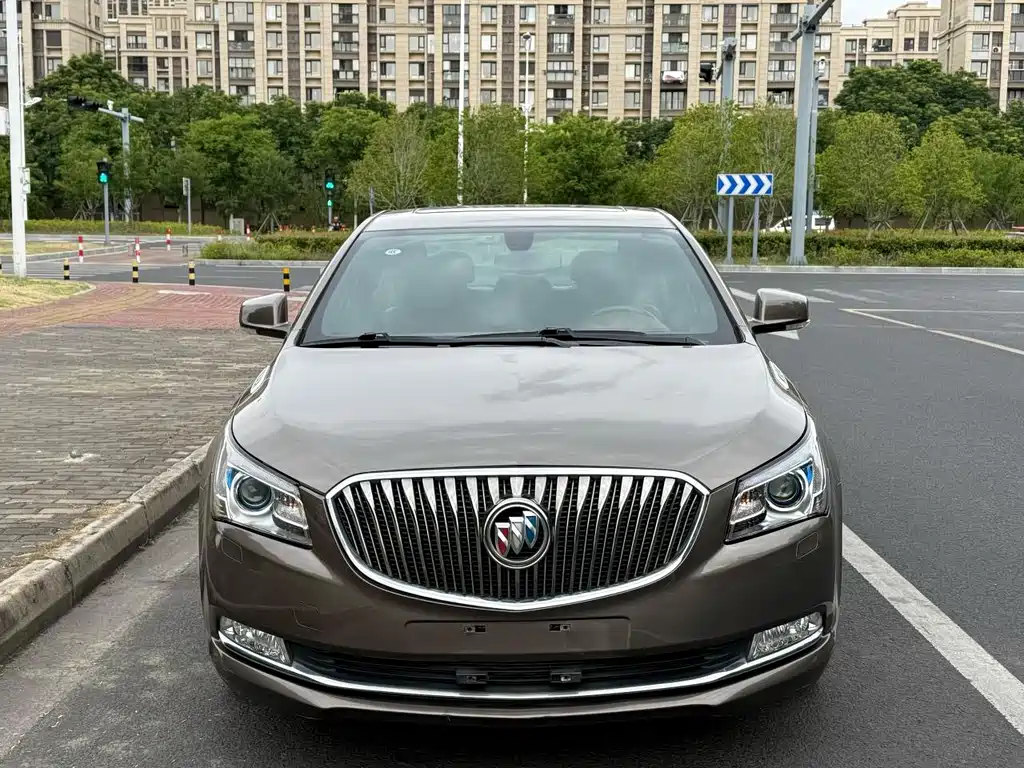 Buick LaCrosse 2015 — фото 2