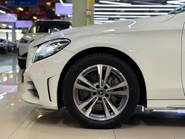 Mercedes-Benz C-Class 2021