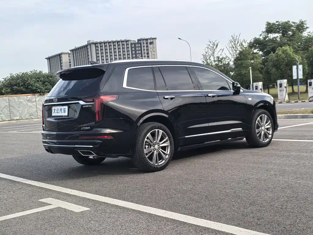 Cadillac XT6 2021 — фото 18