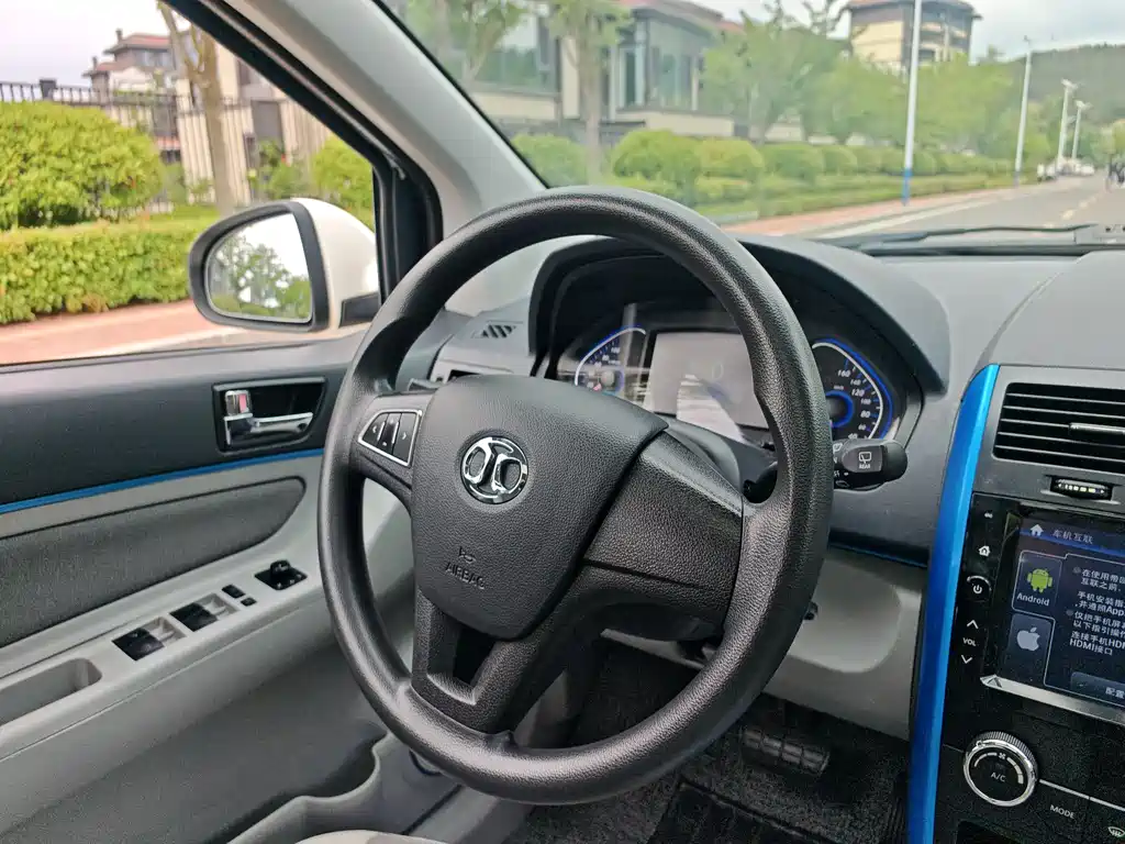 BAIC New Energy EV 2015 — фото 18