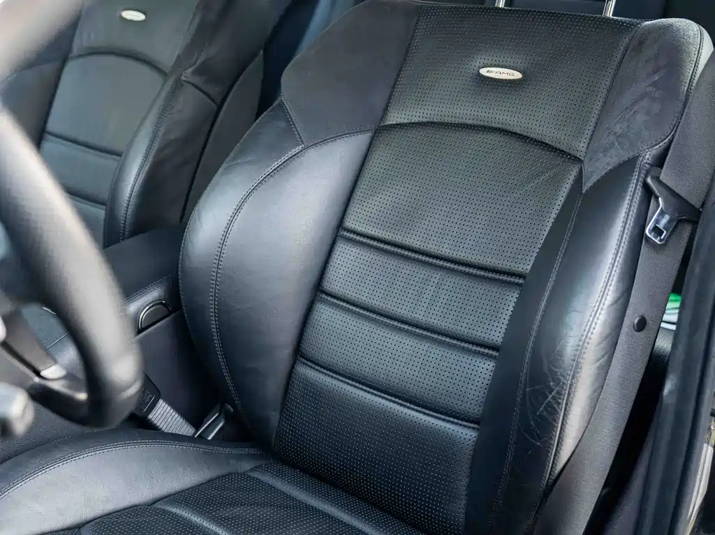 Mercedes-Benz CLS AMG 2010 — фото 14