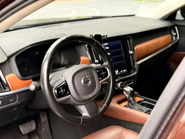 Volvo S90 2020