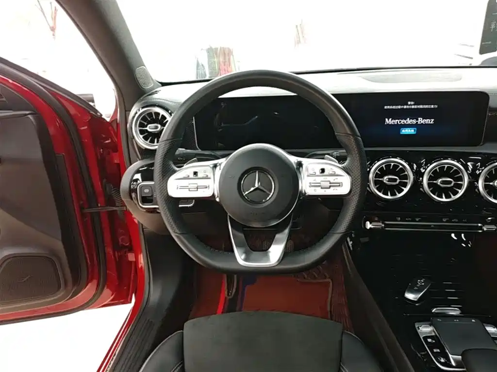Mercedes-Benz A-Class 2020 — фото 11