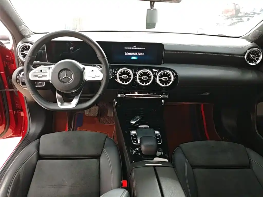Mercedes-Benz A-Class 2020 — фото 10