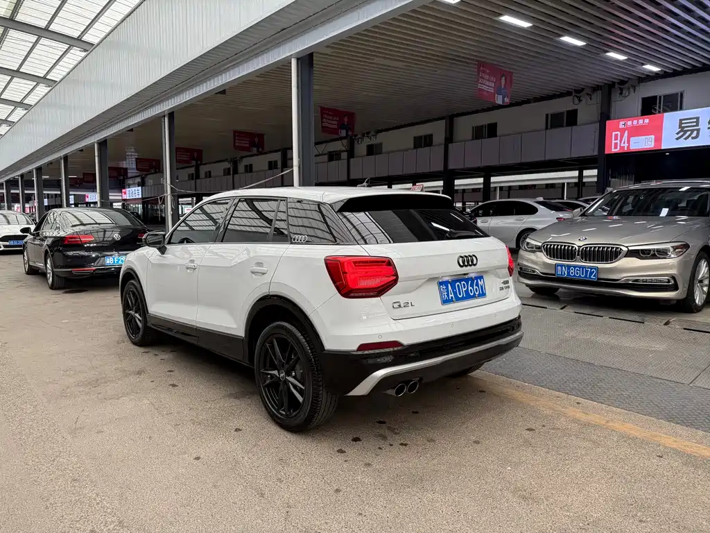 Audi Q2L 2018 — фото 17