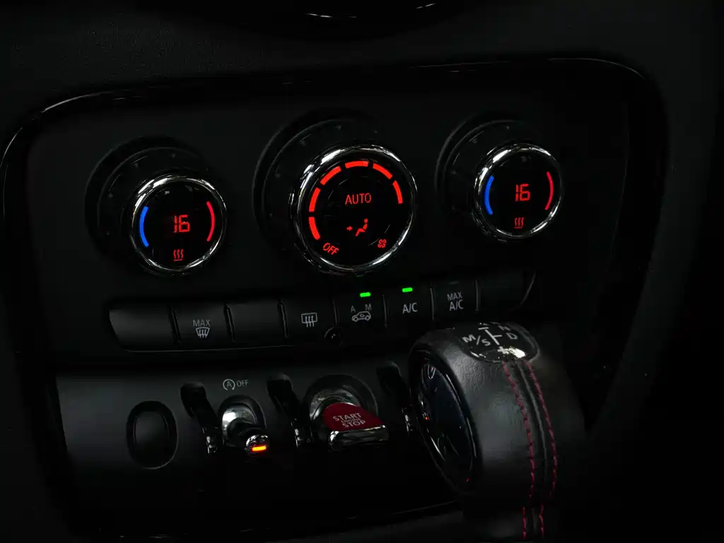 MINI Clubman 2018 — фото 33