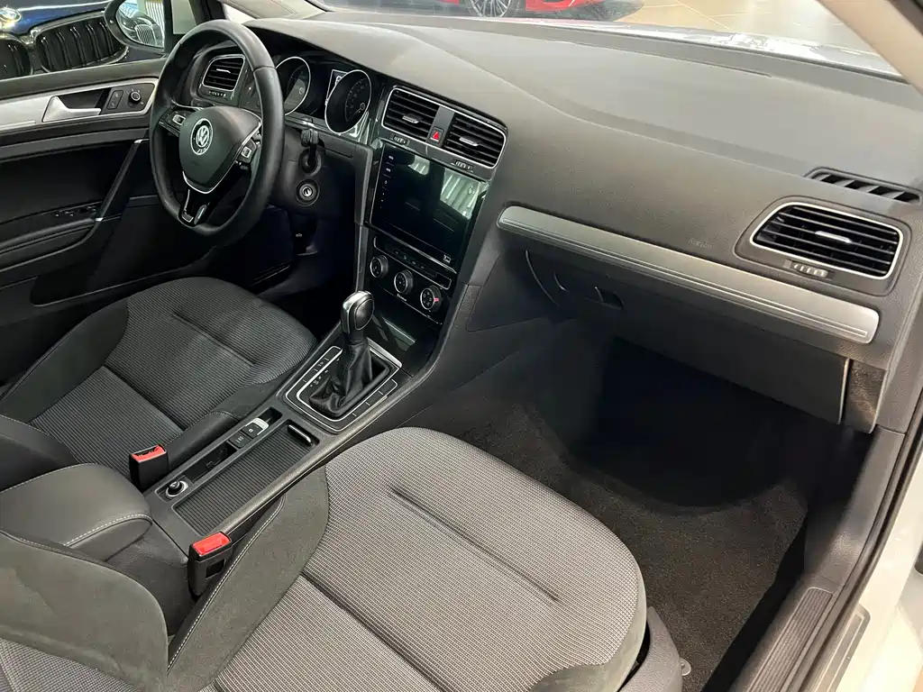 Volkswagen Golf 2020